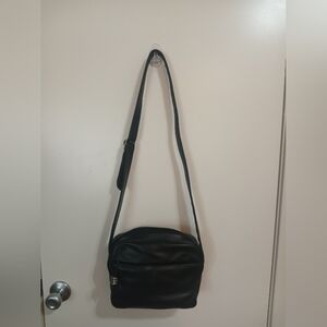 Sereta Classic Black Women's Crossbody Bag - Genuine Leather